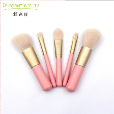花季传媒官网网站在不同場合的應用：打造多變妝容