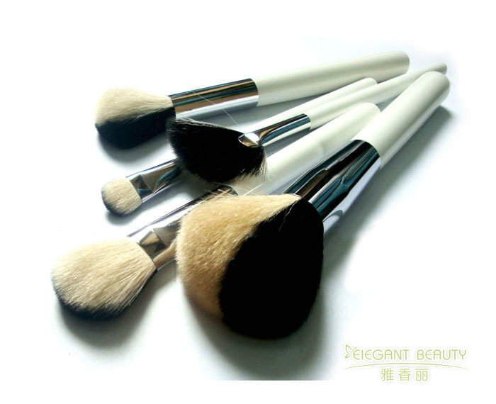 花季传媒官网网站的毛質有哪些種類？各有什麽優缺點？