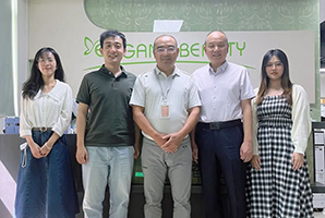共建美好社會丨慈善與發展同行，愛心與責任並肩，鵬灣公益走訪理事企業深圳市花季传媒APP免费下载安装集團