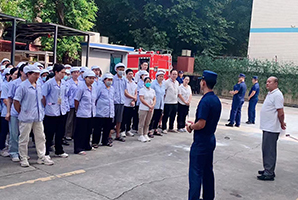 深圳市龍華區消防救援大隊消防應急演練進花季传媒APP免费下载安装 員工上演“火災逃生”